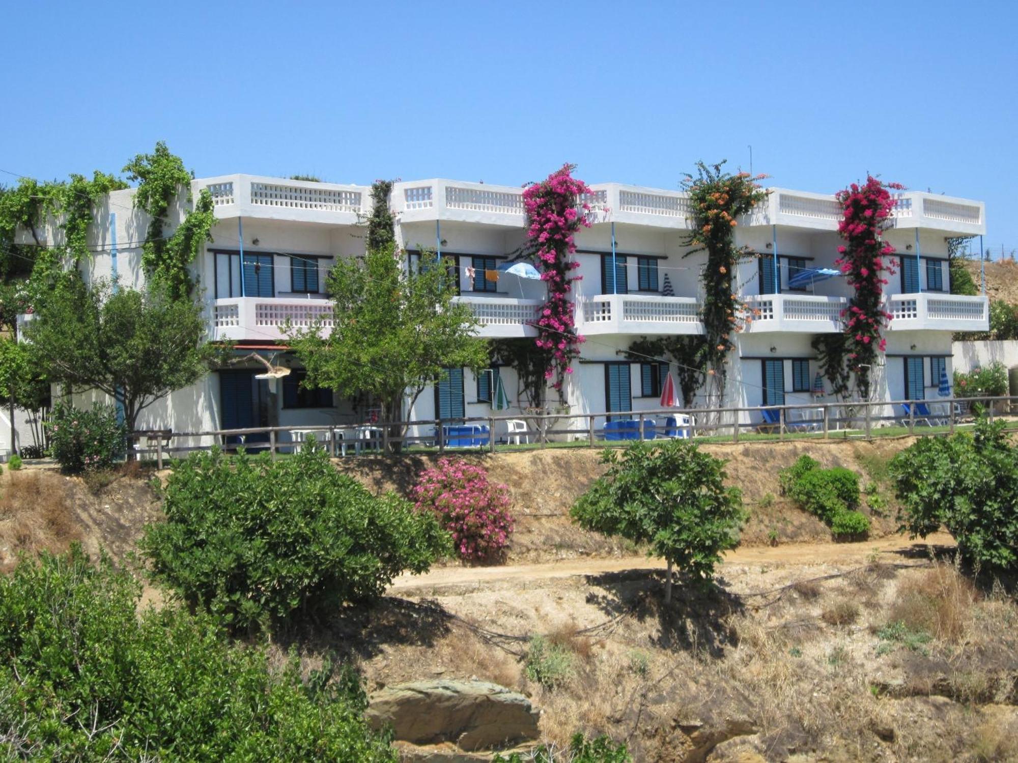 Diana Apartments Agia Pelagia  Buitenkant foto